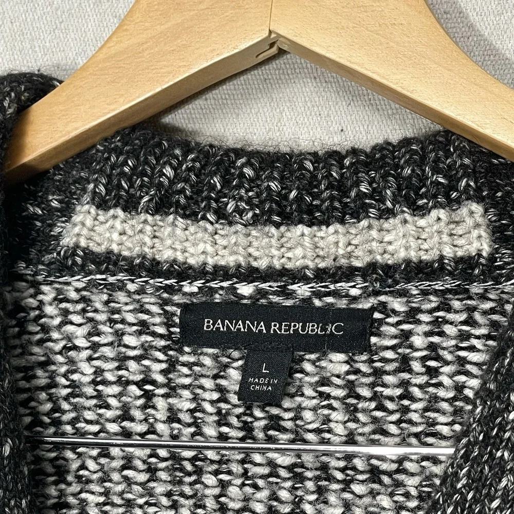 Banana Republic cozy statement